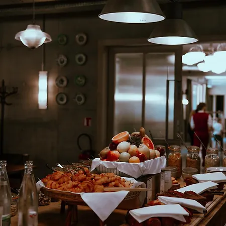 Grand Mess ホテル 4*