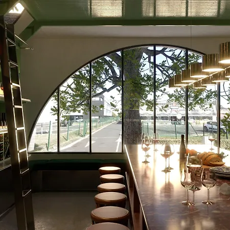 ホテル Grand Mess 4*