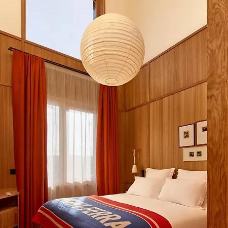 ホテル Grand Mess 4*